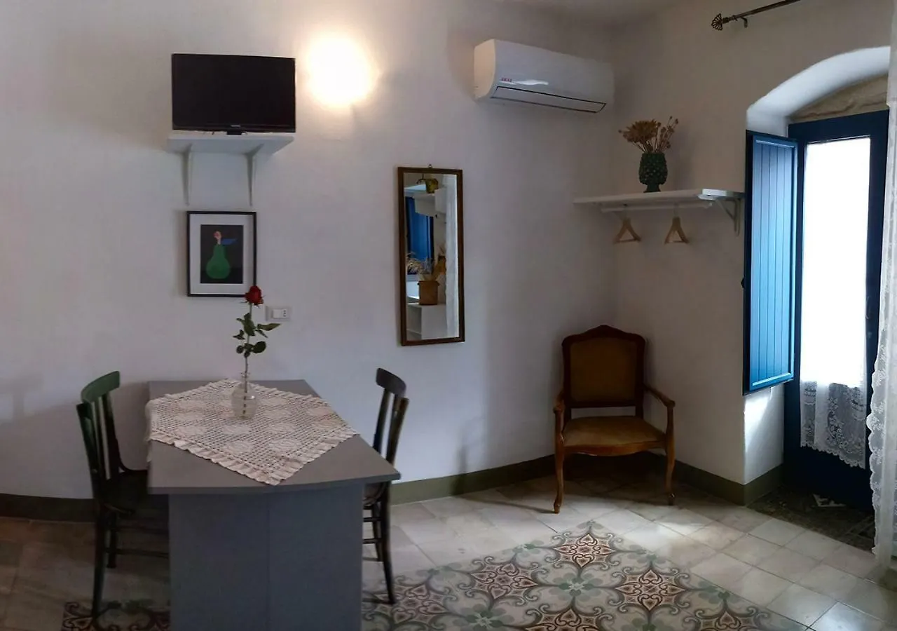 Agliastrello Rooms Noto 0*,